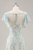 Blauwe bloemen chiffon gegolfde lange bruidsmeisjesjurk met split