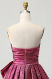 A-lijn strapless donkerpaarse donkerpaarse jurk met ruches en strik