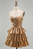 Gouden strapless Een lijnige Homecoming jurk met uitsnede en kralen