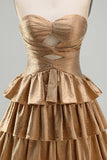 Gouden strapless Een lijnige Homecoming jurk met uitsnede en kralen