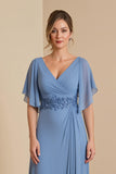 Een lijn, stoffig blauw v-hals chiffon lange koorjurk met korte mouwen