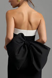 Strapless zwart-witte schede lange formele jurk met split