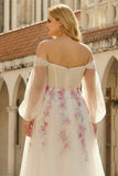 Witte off-the-shoulder A-lijn tule geborduurde lange plusmaat jurk met pailletten