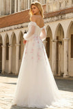 Off-the-shoulder witte A-lijn geborduurde tule lange galajurk met pailletten