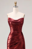 Metallic bordeauxrode strapless gerimpelde zeemeermin lange galajurk met split