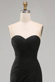 Zwarte chiffon gerimpelde strapless schede lange formele jurk met split