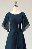 Navy A-lijn gerimpelde chiffon midi koorjurk met kralen