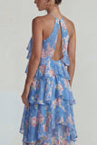 Blauwroze bedrukte bloemenhalter met laaggelaagde chiffon A-lijn midi-jurk met ruches