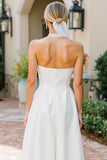 Witte A-lijn kanten halter midi trouwjurk