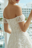 Ivoor kant A Line Off the Shoulder trouwjurk