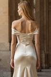 Off-the-shoulder champagne zeemeermin lange satijnen galajurk met split
