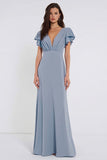 Stoffige blauwe chiffon V-hals A-lijn lange bruidsmeisjesjurk met fladderende mouwen