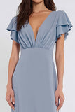 Stoffige blauwe chiffon V-hals A-lijn lange bruidsmeisjesjurk met fladderende mouwen