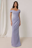 Lila off-the-shoulder gerimpelde lange bruidsmeisjesjurk