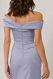 Lila off-the-shoulder gerimpelde lange bruidsmeisjesjurk