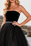 Strapless zwarte A Line tule High-Low Prom Jurk