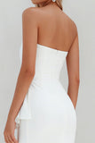 Witte strapless bodycon midi geruffelde vrijgezellenjurk met split