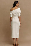 Off-the-shoulder ivoorkleurige satijnen midi verlovingsjurk