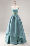 Turquoise kralenkorset strapless Een lange satijnen galajurk