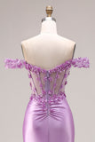 Paarse zeemeermin met off-the-shoulder geappliqueerde korsetjurk met gerimpelde galajurk met split