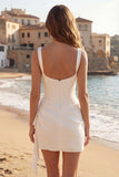 Tule ivoorkleurige korset vierkante hals met gerimpelde bodycon mini afstudeerjurk met ruches
