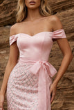 Off-the-shoulder roze bodycon pailletten homecomingjurk met riem