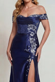 Marineblauw off the shoulder satijn geappliceerde moederjurk van de bruid met split