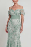 Off-the-shoulder groene zeemeermin pailletten moeder van de bruid jurk met borduurwerk