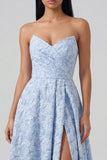 Blauwe strapless jacquard gerimpelde midi-jurk met split