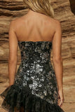 Zwarte strapless kralen, strakke asymmetrische korte cocktailjurk met ruches