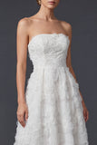 Strapless A-lijn witte lange trouwjurk met 3D-bloemen
