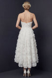 Witte strapless High-Low A-lijn trouwjurk met 3D-bloemen