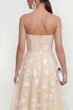 Strapless A-lijn midi lila bloemenjurk met zakken