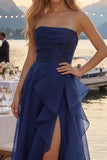Tule marineblauwe A-lijn strapless gerimpelde lange galajurk met split