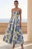 Blauwe Daffodil Flower A-lijn strapless bloemenprint met gerimpelde lange trouwjurk