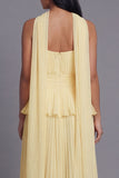 A-lijn stoffige salie strapless geplooide midi-jurk met ruches en halsdoek
