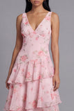 Roze chiffon V-hals gelaagde, met bloemenprint en gerimpelde lange trouwjurk