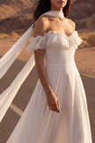Ivoorkleurige halssjaal A Line Chiffon Strand Bruidjurk met ruches