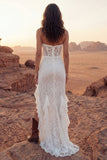 Bloemenivoor strapless gerimpelde lange boho trouwjurk