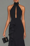 Zwarte sheath halter neck met ruches en lange formele jurk met split