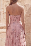 Blush pailletten Een strapless lange galajurk met split