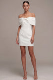 Witte off-the-shoulder bodycon korte trouwjurk met strik