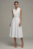 Witte V-hals mouwloos gerimpelde A-lijn midi werkjurk
