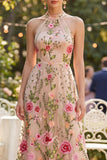 Blush A-lijn geborduurde tule halter hals lange bloemenjurk