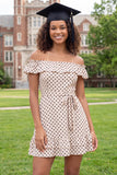 Off-the-shoulder witte zwarte A-lijn A-lijn rucherige mini-afstudeerjurk met riem