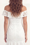 Off-the-shoulder witte kanten bodycon mini-afstudeerjurk met ruches