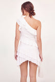 Eenschouders witte gelaagde, gerimpelde bodycon mini diploma-jurk