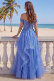 Off-the-shoulder tule donkerblauwe A-lijn korset-appliqueerde lange galajurk met ruches