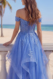 Off-the-shoulder tule donkerblauwe A-lijn korset-appliqueerde lange galajurk met ruches