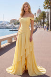 Off-the-shoulder chiffon botergele A-lijn gerimpelde maxijurk met split